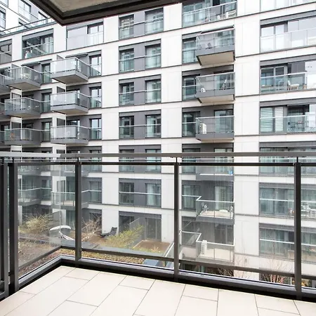 Night Mennica Appartement *