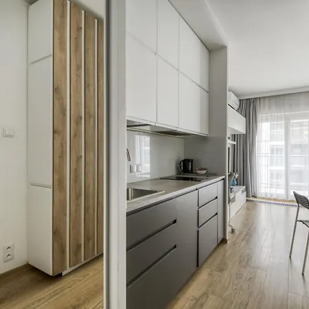 Night Mennica Apartment *