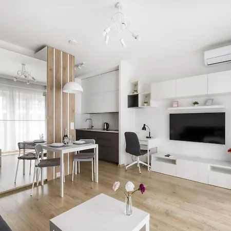 Night Mennica Apartment